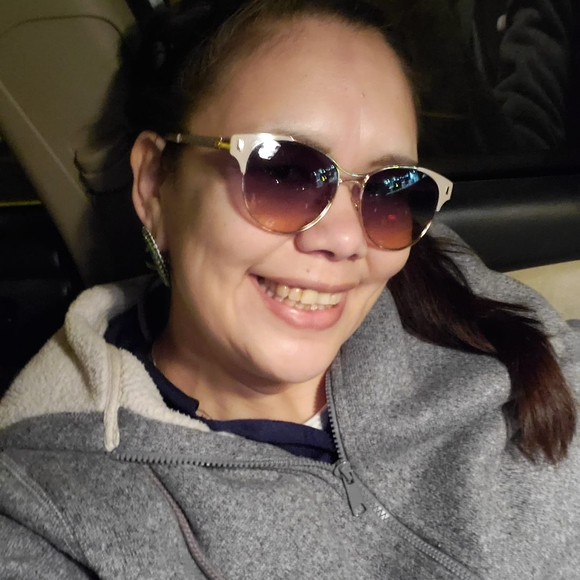 Meet your Posher, Luanne - Picture 1 of 1